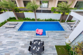 S8 Aria Resort